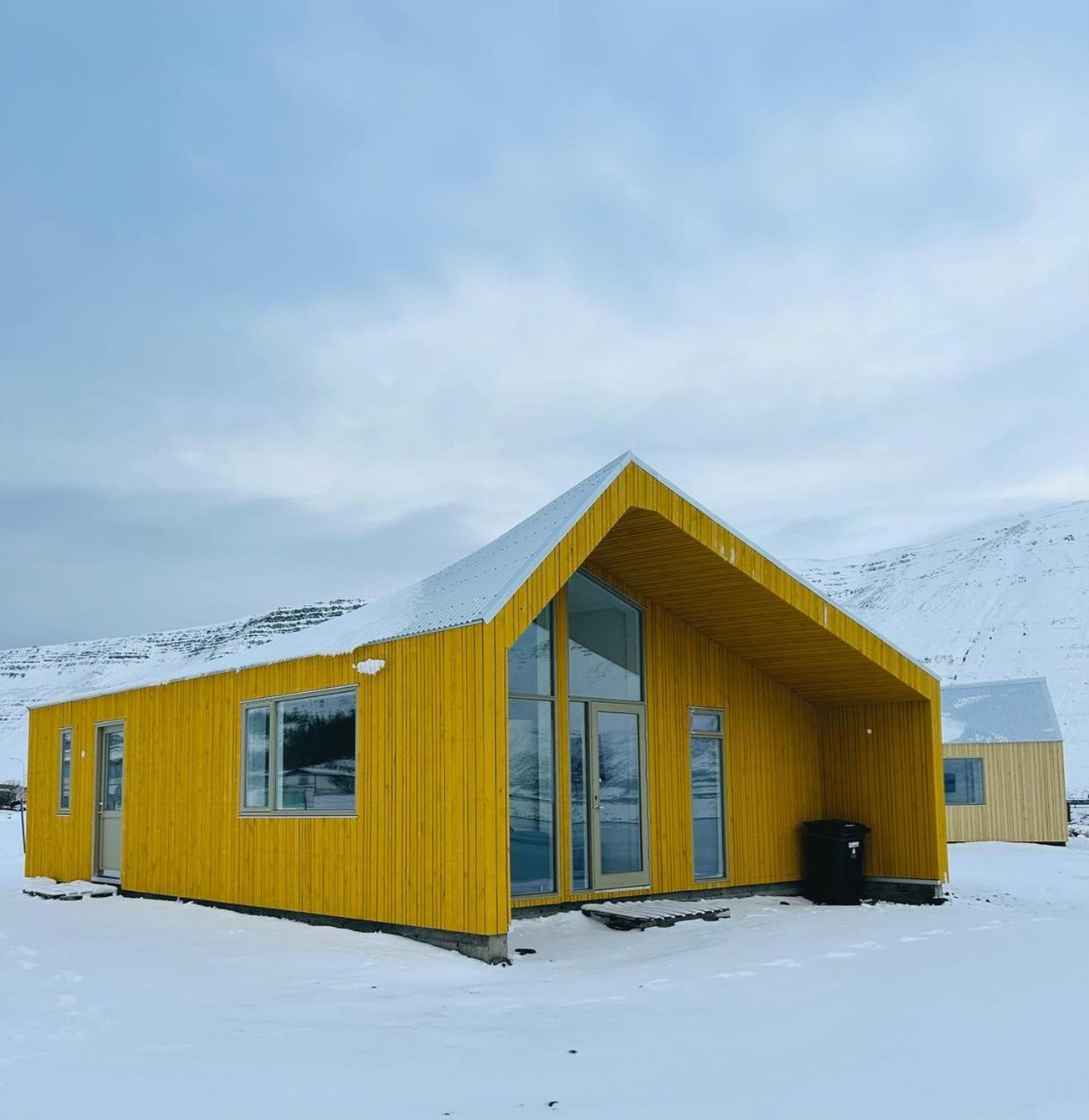 Fisk Club Cottages - Captain'S House Sudureyri Buitenkant foto