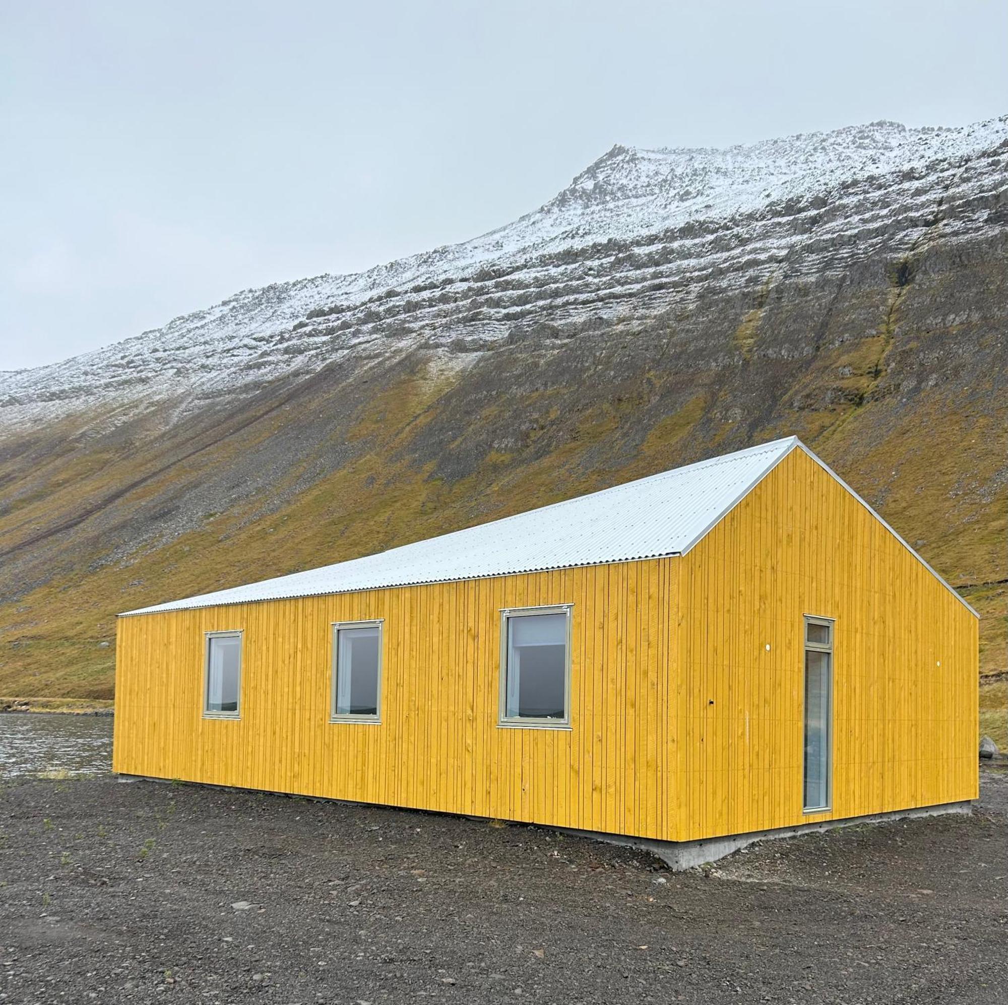 Fisk Club Cottages - Captain'S House Sudureyri Buitenkant foto